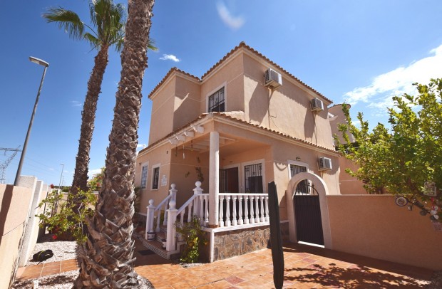 Resale - Detached House / Villa - Benijófar - Atalaya Park