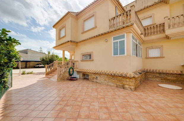 Revente - Detached House / Villa - Orihuela - Hurchillo