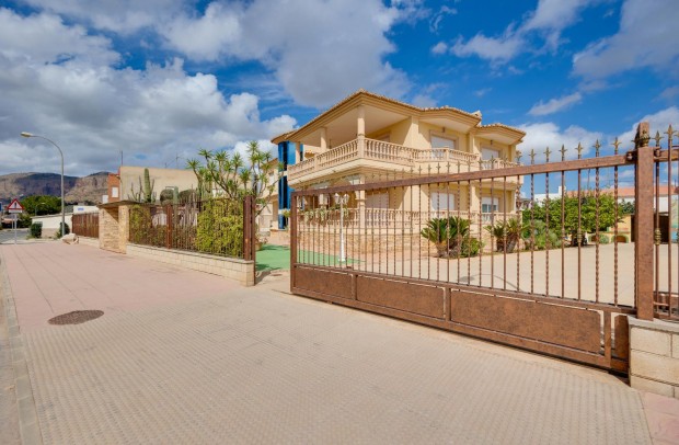 Revente - Detached House / Villa - Orihuela - Hurchillo