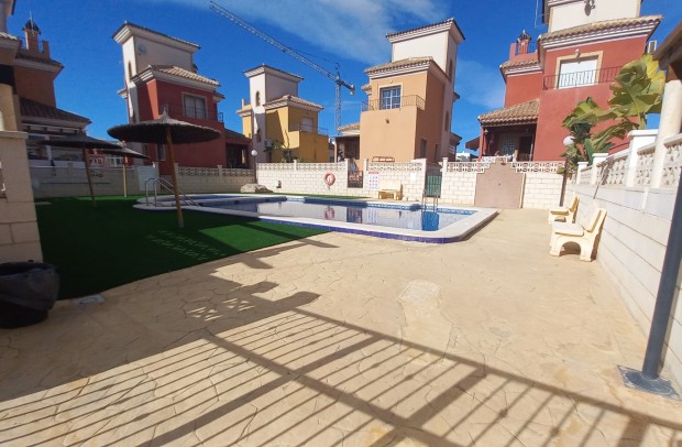 Revente - Detached House / Villa - Los Montesinos - La Herada