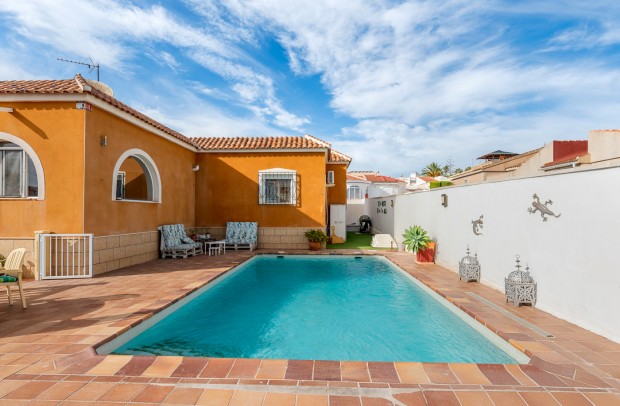 Reventa - Detached House / Villa - Ciudad Quesada