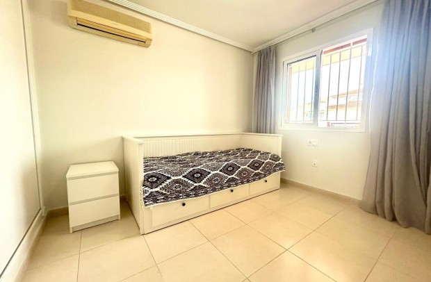 Resale - Apartment - Orihuela Costa - La Zenia