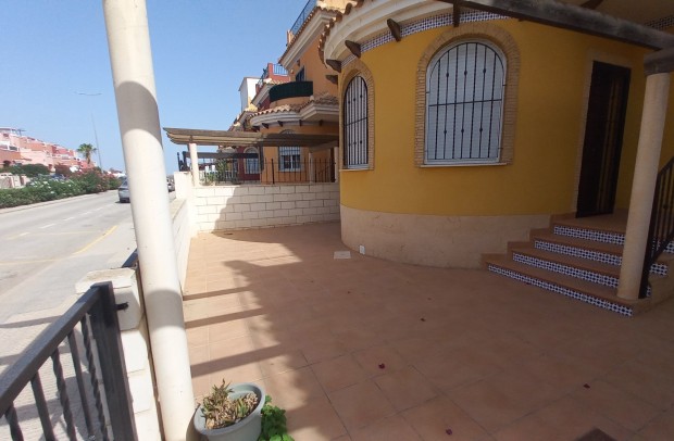 Reventa - Detached House / Villa - Los Montesinos - La Herada