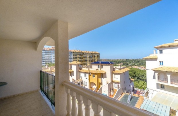 Resale - Apartment - Orihuela Costa - Campoamor