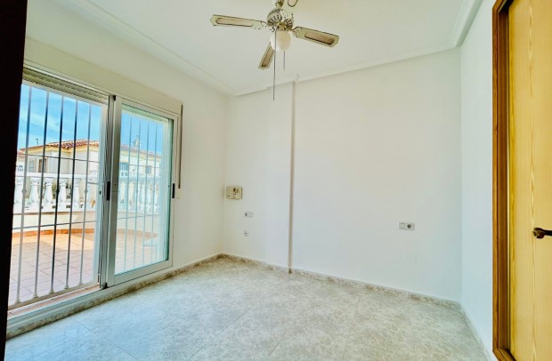 Resale - Single Family Home - Torrevieja - Sector 25