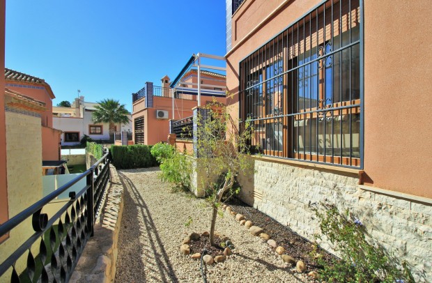 Reventa - Detached House / Villa - San Miguel de Salinas