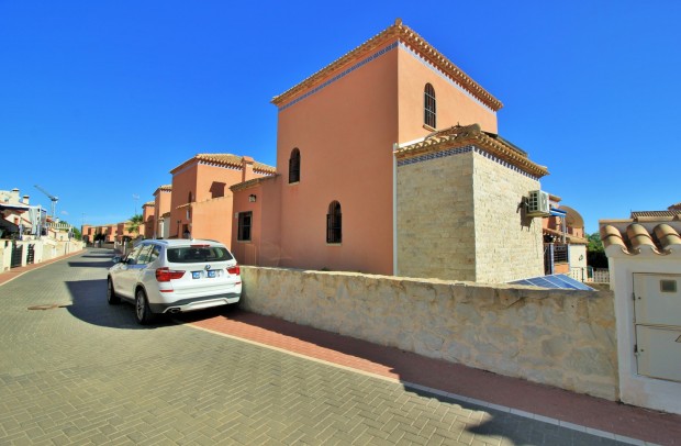 Reventa - Detached House / Villa - San Miguel de Salinas