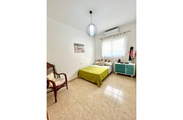 Revente - Apartment - Torrevieja - Playa de los Locos