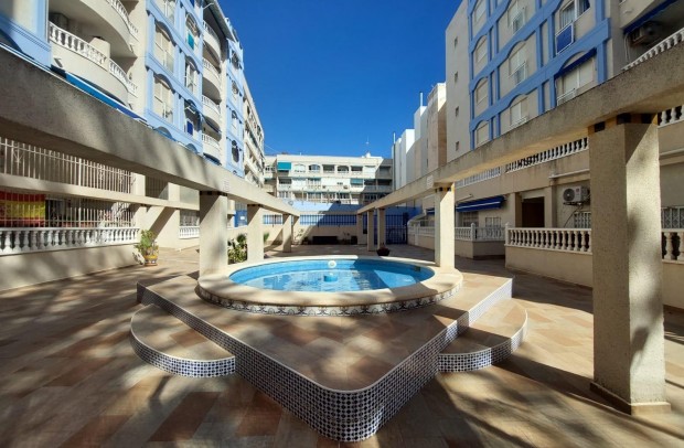 Revente - Apartment - Torrevieja - Playa de los Locos