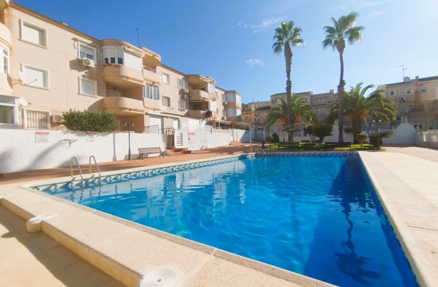 Resale - Bungalow - Orihuela Costa - Mil Palmeras