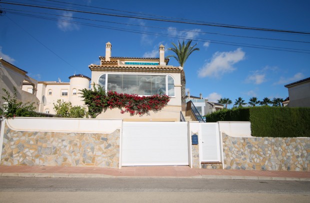 Reventa - Detached House / Villa - San Miguel de Salinas