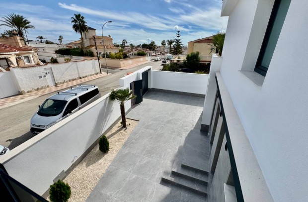 Reventa - Detached House / Villa - Ciudad Quesada