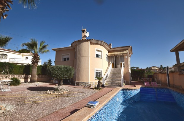 Revente - Detached House / Villa - Ciudad Quesada