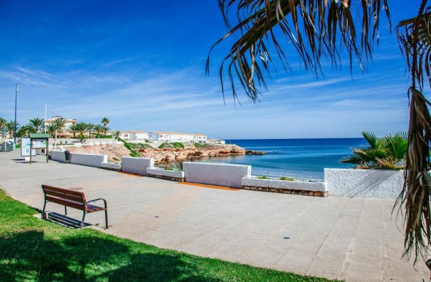 Resale - Apartment - Orihuela Costa - Villamartín