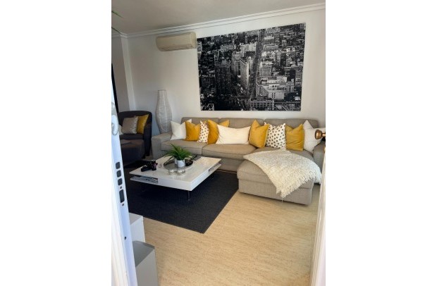 Resale - Apartment - Punta Prima