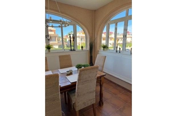 Resale - Apartment - Punta Prima