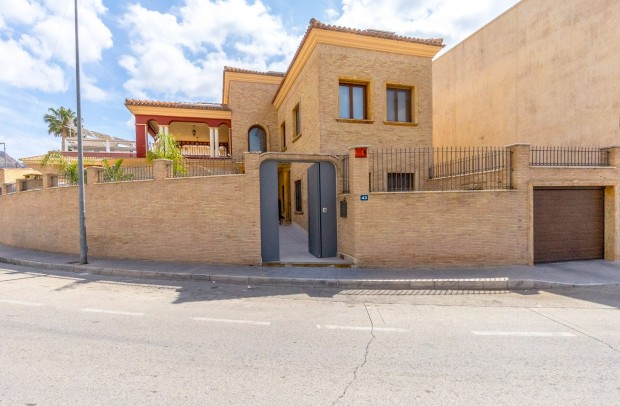 Resale - Detached House / Villa - Orihuela - La Aparecida