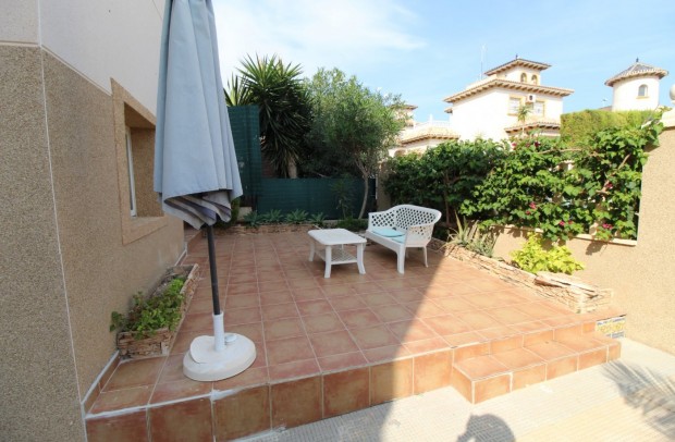 Revente - Detached House / Villa - Orihuela Costa - La Zenia