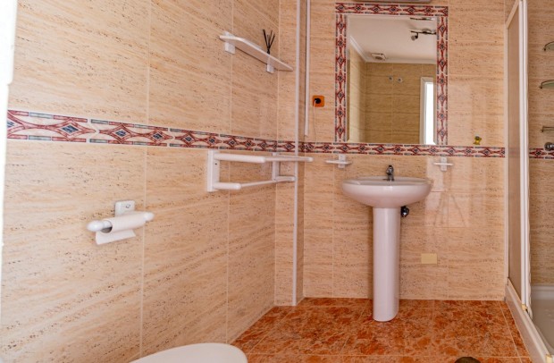 Resale - Town house - Torrevieja - Aguas Nuevas