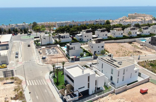 Nouvelle construction - Detached House / Villa - Orihuela Costa - Campoamor