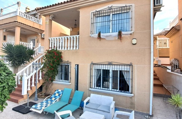 Resale - Detached House / Villa - Villamartin - Villamartin (Orihuela Costa)