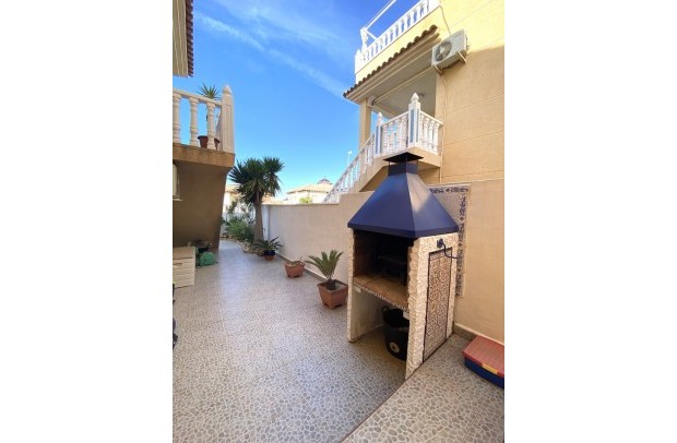 Resale - Detached House / Villa - Villamartin - Villamartin (Orihuela Costa)