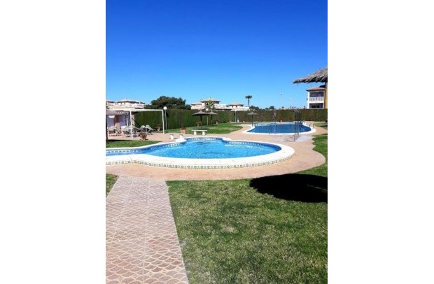 Resale - Detached House / Villa - Villamartin - Villamartin (Orihuela Costa)