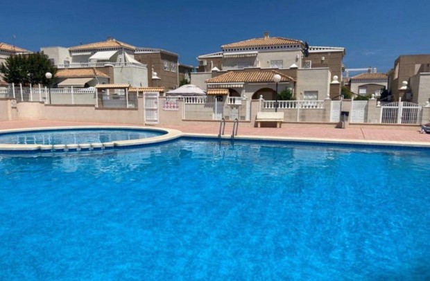 Resale - Town house - Torrevieja - Nueva Torrevieja