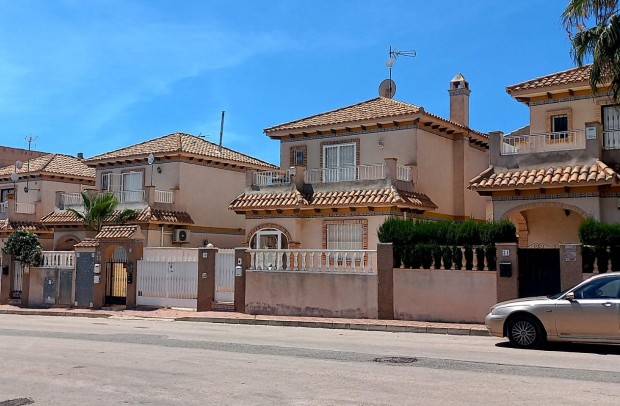 Reventa - Detached House / Villa - Torrevieja - Los Frutales