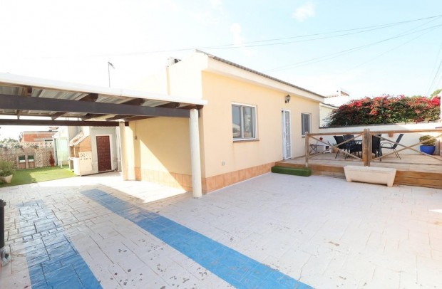 Revente - Detached House / Villa - Torrevieja - La Siesta - El Salado - Torreta