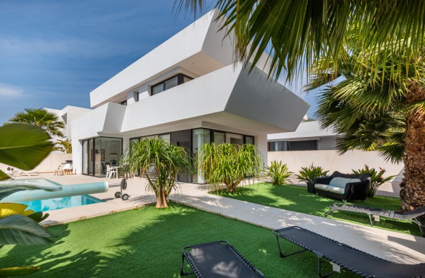 Revente - Detached House / Villa - Ciudad Quesada