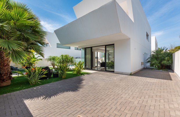 Revente - Detached House / Villa - Ciudad Quesada