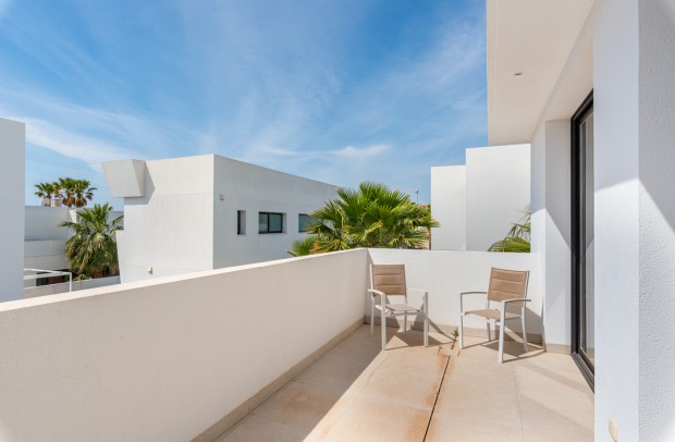 Revente - Detached House / Villa - Ciudad Quesada