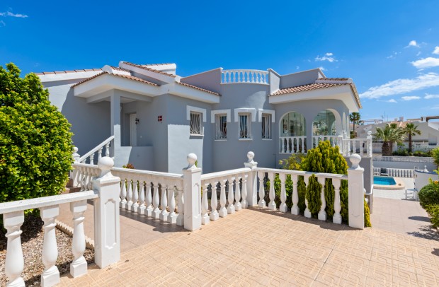 Revente - Detached House / Villa - Ciudad Quesada