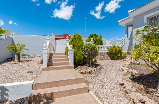 Revente - Detached House / Villa - Ciudad Quesada