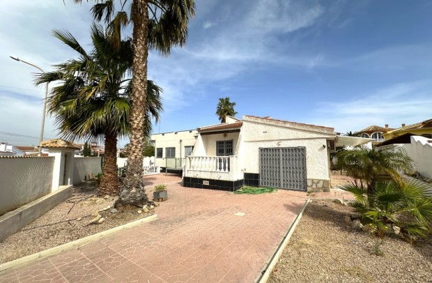 Revente - Detached House / Villa - Ciudad Quesada