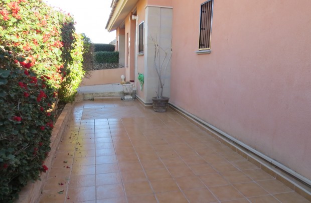 Resale - Detached House / Villa - Algorfa - La Finca Golf Resort