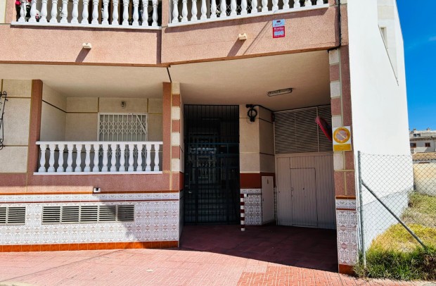 Revente - Detached House / Villa - Torrevieja - Playa de los Locos