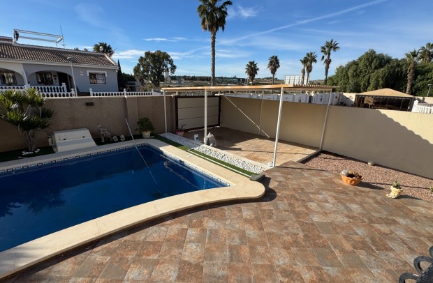 Revente - Detached House / Villa - Benijófar - Monte Azul