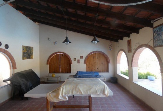 Resale - Finca/Country Property - Catral