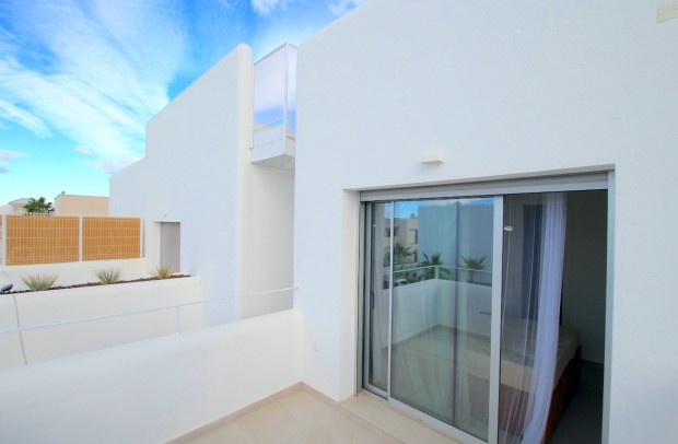 Revente - Detached House / Villa - La Marina