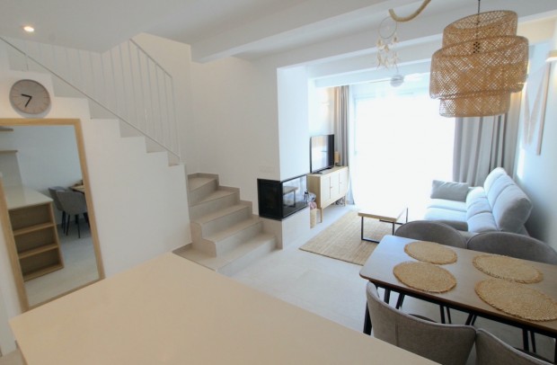 Revente - Detached House / Villa - La Marina