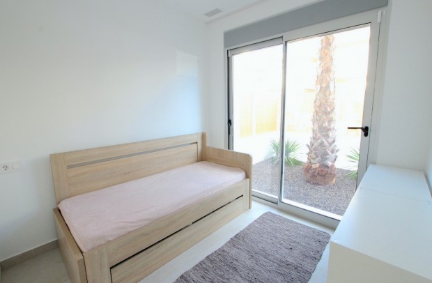 Revente - Detached House / Villa - La Marina