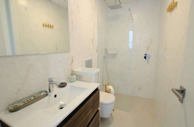 Revente - Detached House / Villa - La Marina