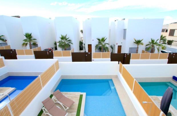 Revente - Detached House / Villa - La Marina