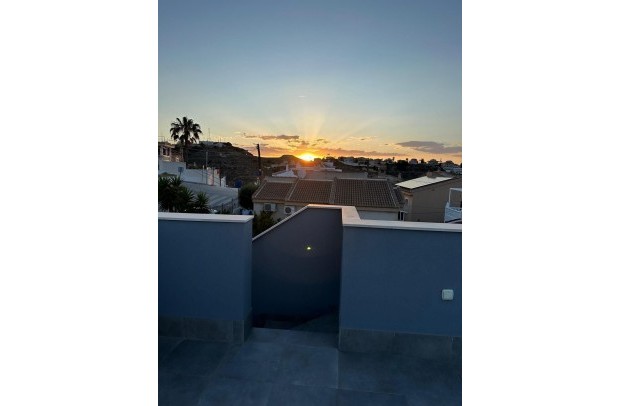 Revente - Detached House / Villa - Ciudad Quesada