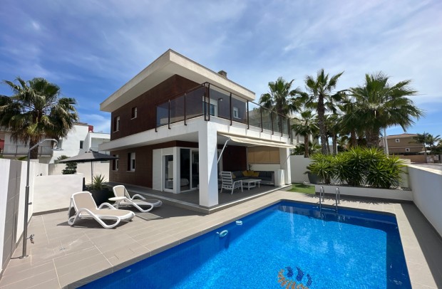 Revente - Detached House / Villa - Gran Alacant