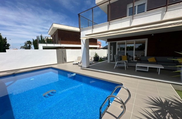 Revente - Detached House / Villa - Gran Alacant
