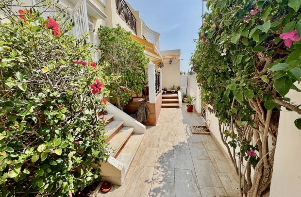 Revente - Detached House / Villa - Ciudad Quesada