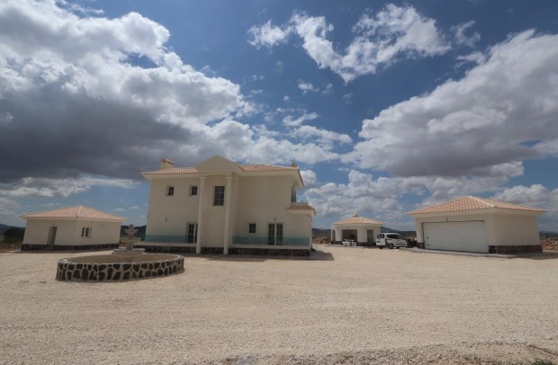 Nueva construcción  - Detached House / Villa - Pinoso - Camino Del Prado